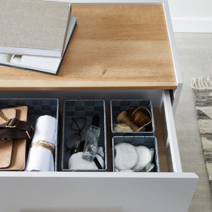 5c2d8e1f998b0c06711936fdfb399b98c2079aa035f86befa9ffa769509e901f.jpg An Image of Set of 4 White Nylon Drawer Organisers White
