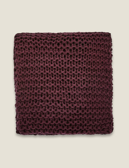 522ba03f21d3bba3fdf31f6c7c6e93cb314acb6e7977a20ea0af12e611f9ffd9.jpg An Image of Bedeck Of Belfast Aris Chunky Knitted Throw