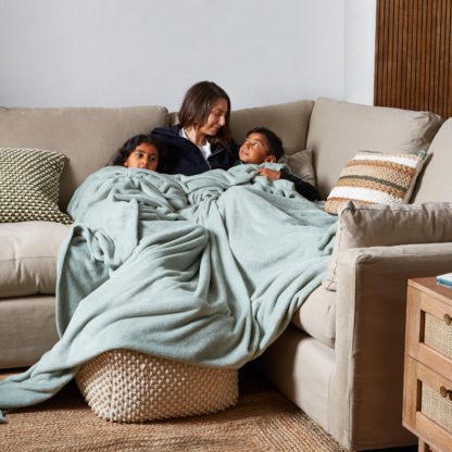 An Image of Supersize Family Snuggle Throw Chateau Grey