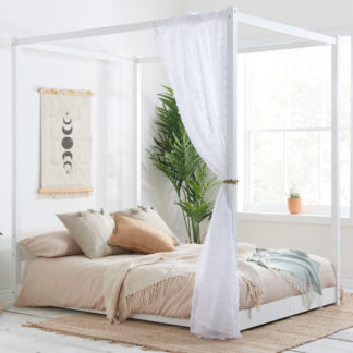An Image of Darwin White Wooden Poster Bed Frame - 5FT King Size