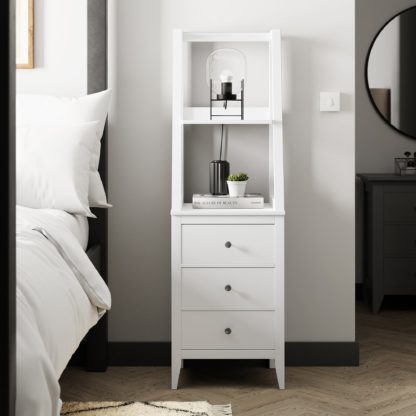 658f80a381fd5b0965f0f6b17b4d84feb1364db02e89568d064c9c6fbe7dac0e.jpg An Image of Lynton Ladder Bedside White White