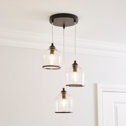 82054979ca275cb4f8317a9e30b36afa556210d134b3605e4a595608721f0666.jpg An Image of Lenny 3 Light Cluster Ceiling Fitting Chrome