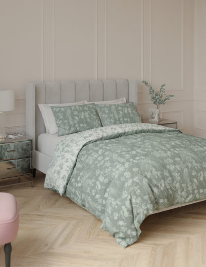 d6ad4e323b2792df987abe866d24faeca2aebc38af628056c22338842b57f8bd-1.jpg An Image of M&S Blossom Pure Cotton Bedding Set