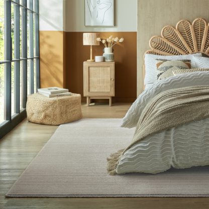 f9ee2e5c13731917499b6eb6ec70fa51858e421832a4a1af9fbd79eb6af706df.jpg An Image of Parker Linear Rug Grey
