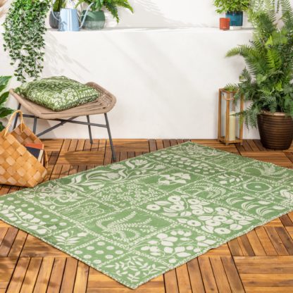 An Image of furn. Forage Garden Washable Indoor Outdoor Rug Green