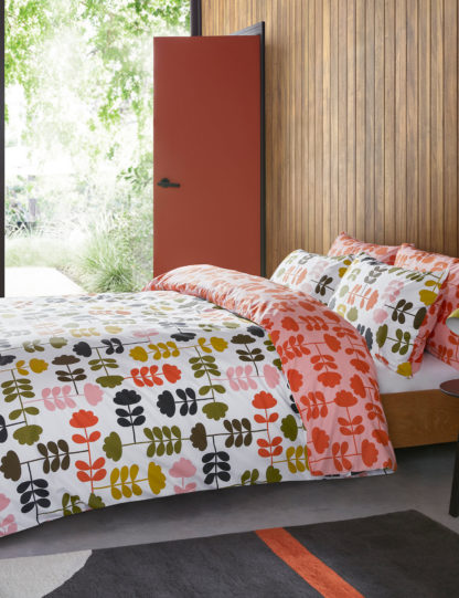 An Image of Orla Kiely Pure Cotton Cut Stem Bedding Set