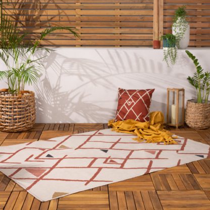 An Image of furn. Inka Washable Indoor Outdoor Rug Red