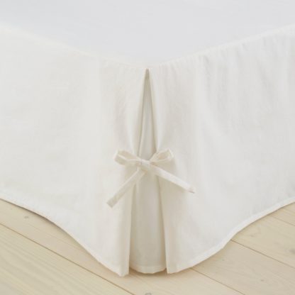 b91b9a767af2a1c47f378da8b3416fa043ac5200f3e2c6c93976b2c6c58b699b.jpg An Image of Soft Washed Cotton Valance White