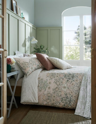 An Image of William Morris Pure Cotton Lily & Pomegranate Bedding Set