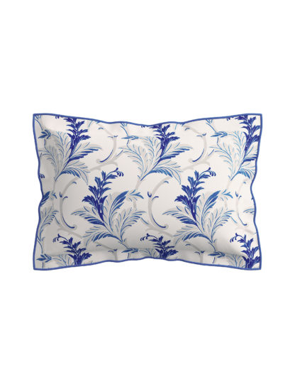 2d905ce1cf4b9560753d25a9bdb1e67e064b5de51b782ae9d09aa8a52487733a.jpg An Image of V&A Pure Cotton Percale Baroque Oxford Pillowcase