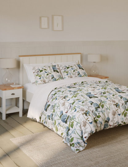 56d5e7ba7205b2f8822be457427dc69fca9350ad1cbdcd67591b45dc1e173de6-3.jpg An Image of M&S Pure Cotton Floral Bedding Set