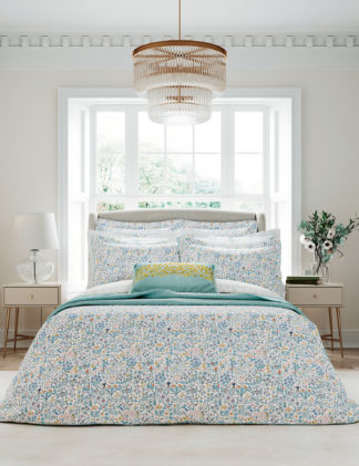 An Image of V&A Cotton Percale Voysey Wildflower Duvet Cover