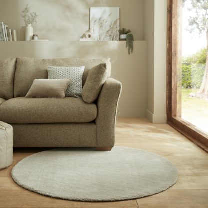 4093df91eaa4f804af24d0b9f7f338ef3abf3295c1d8c37b1712e97f70423475.jpg An Image of Isla Round Rug Navy Blue