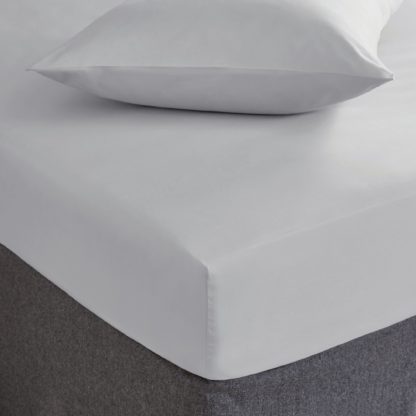 An Image of Hotel 200 Thread Count 100% Cotton Fitted Sheet White