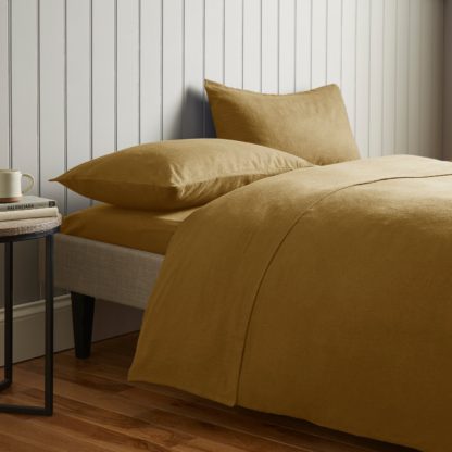 fd9dfdcb4b7d268c84e47d030c0e885a0aacf9cabc5eacb797c46f511e5231a0.jpg An Image of Soft & Cosy Cotton Flat Sheet Red