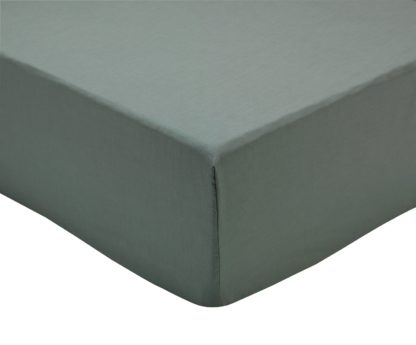 1ca2156d741c22704fe9fa312e9b287b1b2ce1e8933f1242540ef8d143012a21.jpg An Image of Habitat Cotton Rich Plain Navy Fitted Sheet - Kingsize