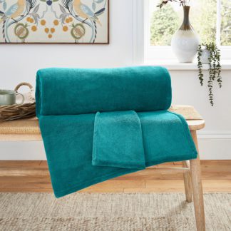 An Image of Soft Fleece Recycled Throw, 130x170cm Teal (Green)