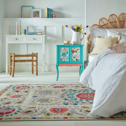 6c0035cb08b6042944c3f713c5b27fcb5e3e25a92854dba54be4ac641a540fdc.jpg An Image of PractiRug Hani Floral Washable Rug MultiColoured