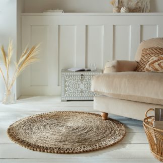 An Image of Alora Jute Round Rug Cream