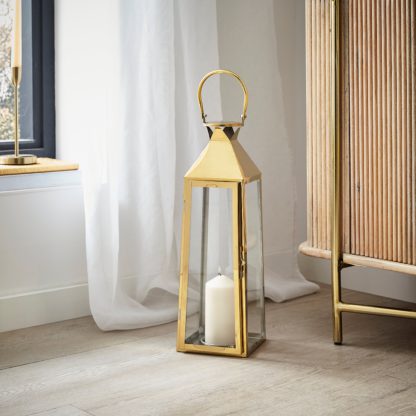 87e19e6b9347d42cbcb2344ec357447d86c1b916d607f20466590073d05b7d22.jpg An Image of Metal Lantern 50cm Natural