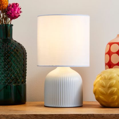 An Image of Hebe Ribbed Ceramic Table Lamp Rhubarb