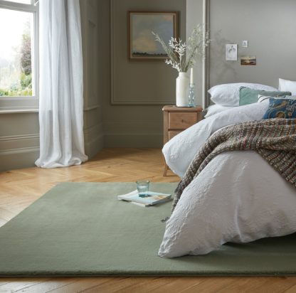 2ee9e29e35c113cc3261d7c1ebc57b14d389d87be33a83f2e7c9ae909cdaf6a4.jpg An Image of Faux Fur Supersoft Lush Rug Supersoft Blush