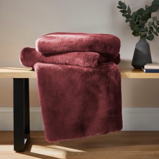 An Image of Silky Soft Faux Fur 130x180cm Throw Merlot