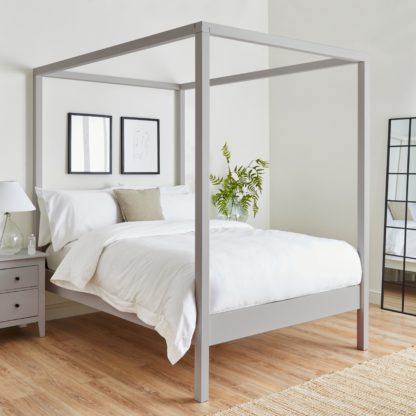 7f0409ef03a939a5e0199d9fe3652d558e44c5705765f40d96d4c2768fe8f636.jpg An Image of Lynton 4 Poster Bed Grey