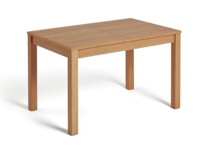 An Image of Habitat Clifton Extending Oak Veneer 4-6 Seater Dining Table