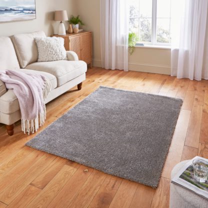 An Image of Value Shaggy Rug Cream