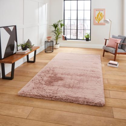 7bbf266f96446e1ce5a717a79cdf6b548c75192090228620eac85df60789e26c.jpg An Image of Super Teddy Rectangle Rug Silver