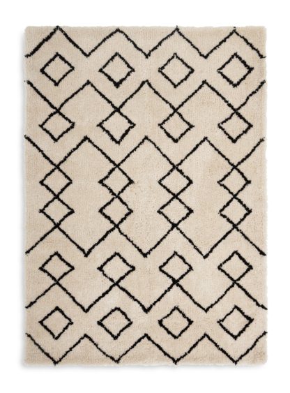 de028bf336fa15a5e9f33d7a03dbff057528f68f9b2dc2e0fb4fc0c67761b12b.jpg An Image of Habitat Diamond Tufted Rug - Cream - 120x170cm