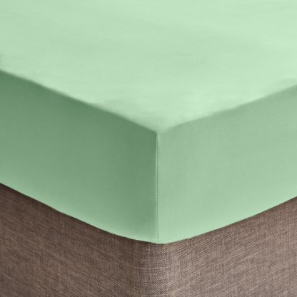 06fd77b7d26fb2f3999131f3449790b8d24ce0407e2af089e3d49921af73f5b2.jpg An Image of Super Soft 28cm Fitted Sheet Yellow