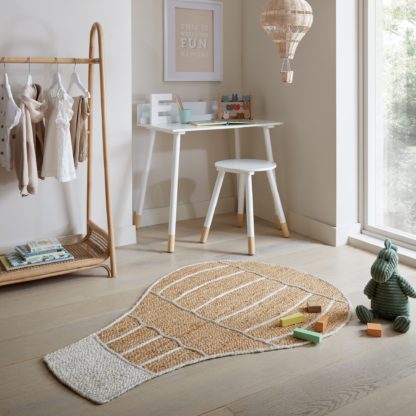 0bc0d2c4a7811197ca4697d8878f00d2efeb39c04aeaa932413d536bf38f3cb3.jpg An Image of Hot Air Balloon Jute Rug Natural