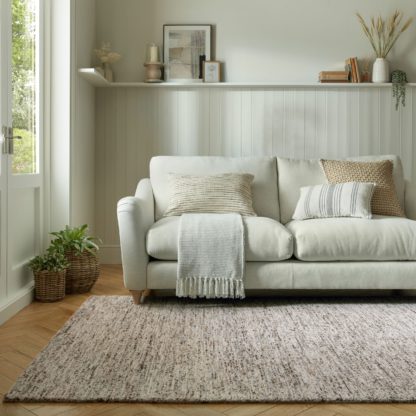 e3d45048d4580bc56d8c5833f2e5d59a6f9c0aaf15b751bdb3adc1c08acbd931.jpg An Image of Churchgate Welby Wool Rug Natural