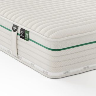 An Image of Jay-Be - Small Double - Natural Fresh Bamboo Hybrid 2000 e - Pocket Pocket Spring Mattress - Fabric - Vacuum Packed - 4ft