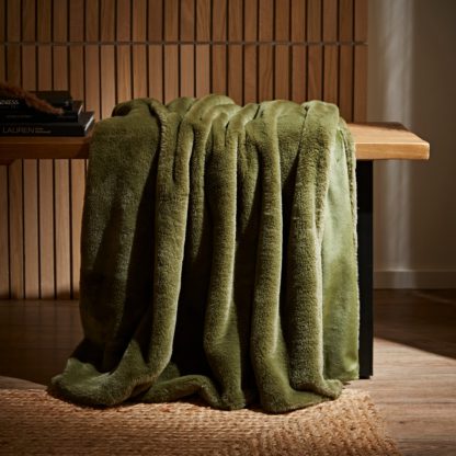 An Image of Lenon Plush Throws Blush