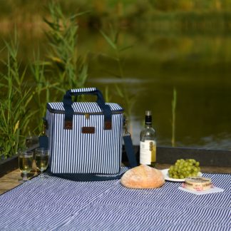 An Image of Three Rivers Insulated Family Cool Bag and Picnic Blanket Blue