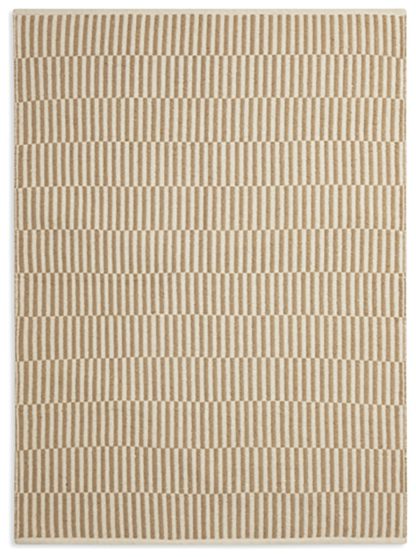 f9c50e6973e18d01c2897e688b11f0fd6e6ebe67e4b08aadce169177bb9c4236.jpg An Image of Habitat Modern Country Block Rug - 120x170 - Natural