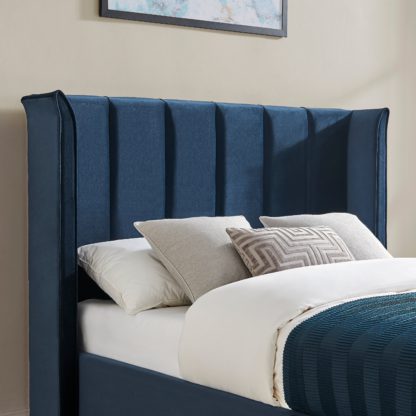 151888531c69450fa1465d2800e647337a992e96dfda04288131a54ec0063e93.jpg An Image of Limelight Polaris Ottoman Velvet Bed Natural