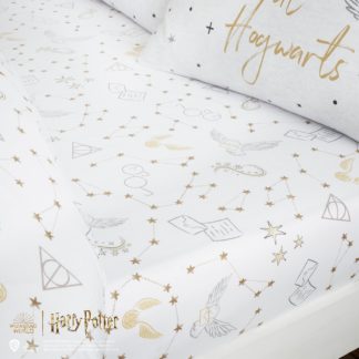 An Image of Hogwarts Fitted Sheet Kingsize White