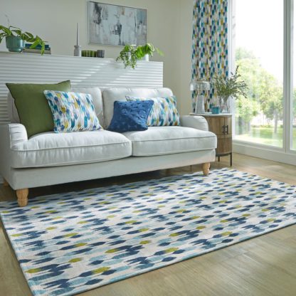 3bfea83d9952e3aee491984dad8375752216e32748fe2eef0cfc0b5a4930a924.jpg An Image of Kelso Geometric Chenille Rug MultiColoured