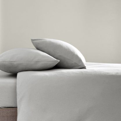00ed25a75adeef9fc3208580b07d201a54ea91911f2abca5a923efe8cc24010a.jpg An Image of Simply Brushed Cotton Fitted Bed Sheets