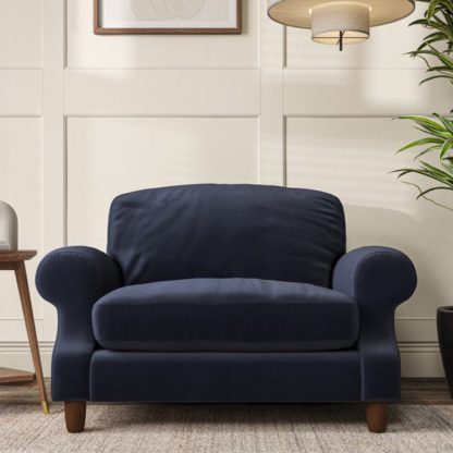 0150cb8bf02f40b2fac830c16bdf8031bbac8ff89ee63327136c8087842120eb.jpg An Image of Ashford Snuggle Chair
