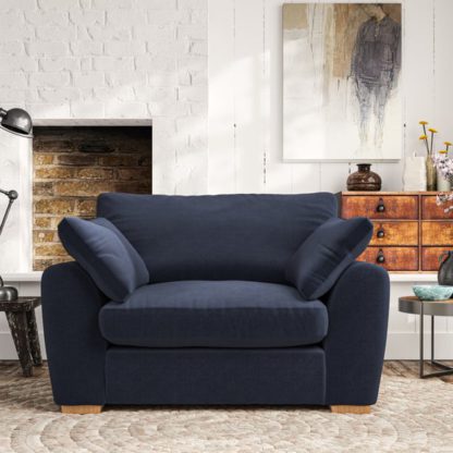 0a38a4dd52c59f64dd5afacb779d4250ef6dd7df3fbde260a1759114f33112dd.jpg An Image of Madison Snuggle Chair