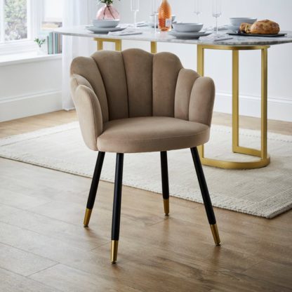 3f9ad9be0bb7326b568214594400bb55b5b960c37c804e71c9d18e8e38e2a3ca.jpg An Image of Vivian Velvet Dining Chair
