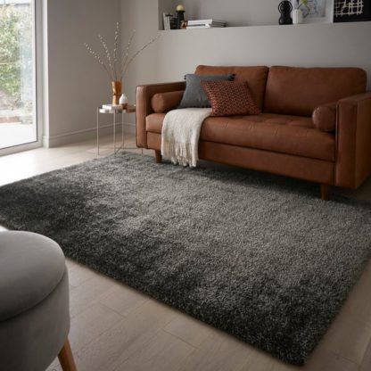 afa5ed0f411fb49c908703959028c478401d123b2032612e5d54611835427988.jpg An Image of Indulgence Shaggy Rug
