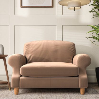 e7a750f4cdac4f6bc81d39b441a24e96e22f734cf2c38aba08addc4b6a932a14.jpg An Image of Ashford Snuggle Chair